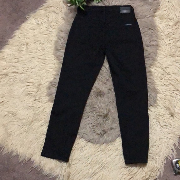 Like New-CK High Rise Straight Jeans-Sz 26-Black-Made with”Repreve” Cotton Blend - Picture 12 of 13
